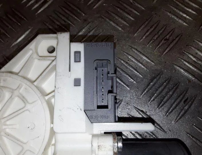 PEUGEOT 407 1 generation (2004-2010) Aizmugurējo labo durvju loga vadības motorīts 0130822201,994651102,999065103 25462662