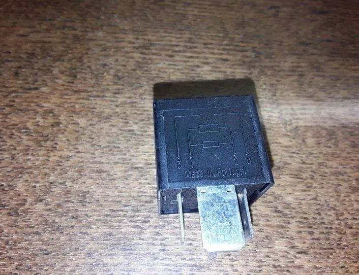 VOLKSWAGEN Golf 4 generation (1997-2006) Relejs V23136J6X45,7M0951253A,96VW10K705CA 25464043