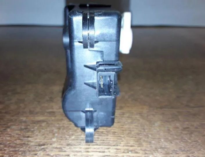 NISSAN Murano Z50 (2002-2008) Клапаны управления внутренним подогревом 3K01030840 25464259