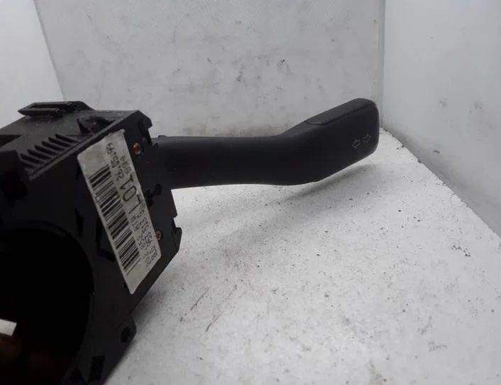 VOLKSWAGEN Golf 4 generation (1997-2006) Подрулевой переключатель 8L0953513G,202852 25478513