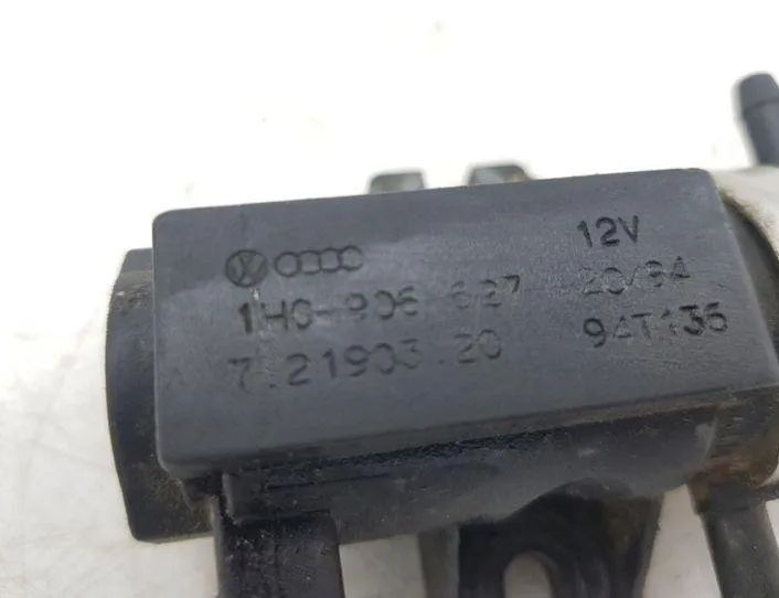 VOLKSWAGEN Passat Variant 1 generation (2010-2024) EGR Valve 1K0906627 25480567