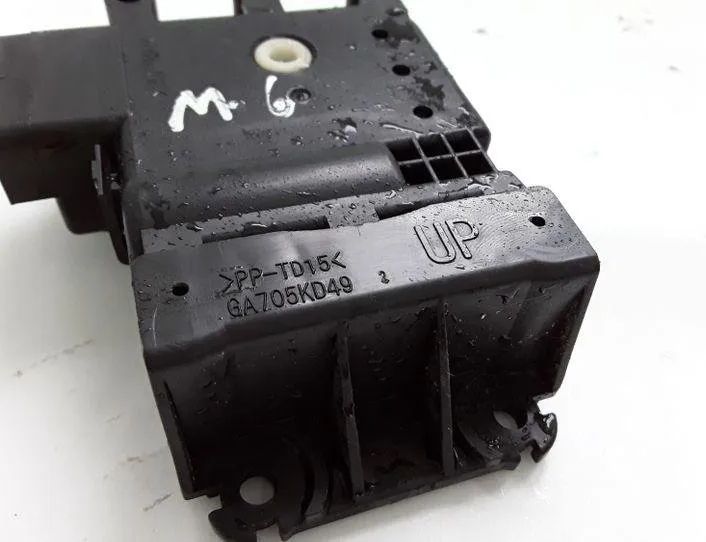 MAZDA 6 GG (2002-2007) Клапаны управления внутренним подогревом GA705KD49 25509270