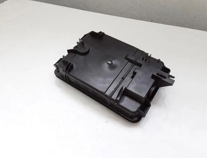 VOLKSWAGEN Passat Variant 1 generation (2010-2024) Fuse Box Cover 8D0927355A 25520237