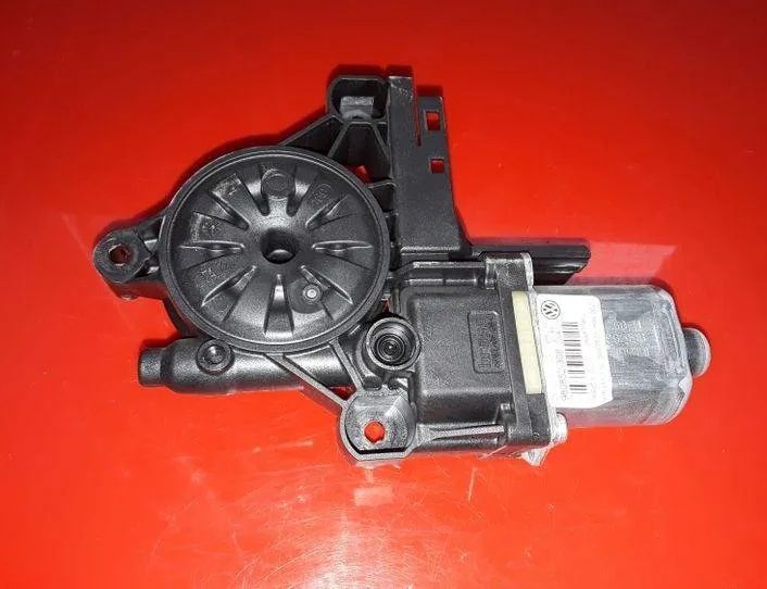 VOLKSWAGEN Passat B7 (2010-2015) Priekšējo labo durvju logu pacelšanas motorīts 3AA959702,3AA837462,980852308 25534580