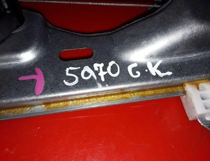 NISSAN Qashqai 2 generation (2013-2023) Rear left door window lifter 827014EA0A,RR4EA 25537406