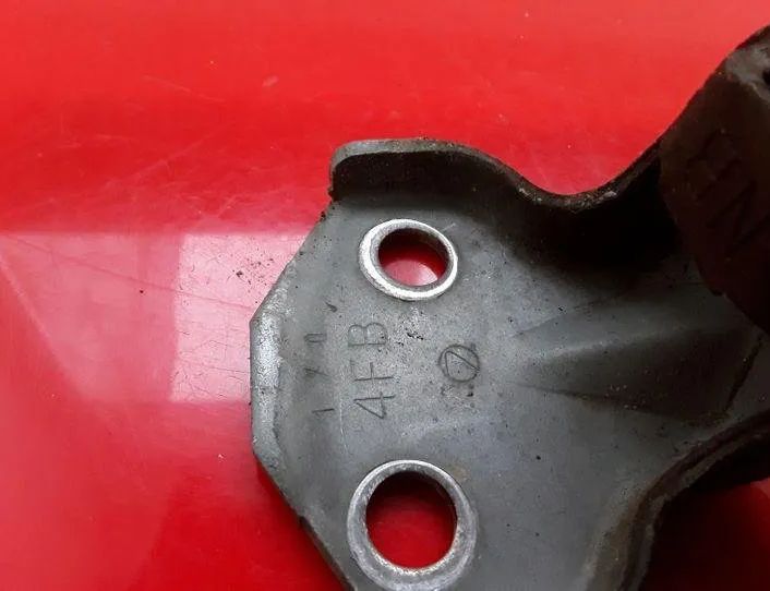 SUBARU Outback 2 generation (1998-2003) Priekšējo kreiso durvju eņģes 1Z0,4FB 25539297