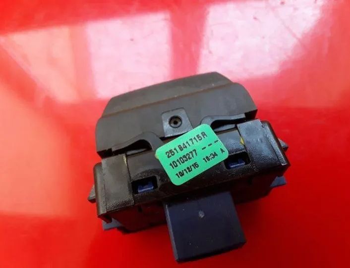 DACIA Dokker 1 generation (2012-2024) Переключатель кнопок 251841715R,10103277 25542724