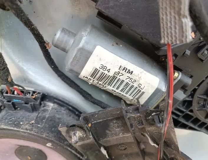 VOLKSWAGEN Passat Variant 1 generation (2010-2024) Front Right Door 9776101434203,3B4887752 25543881