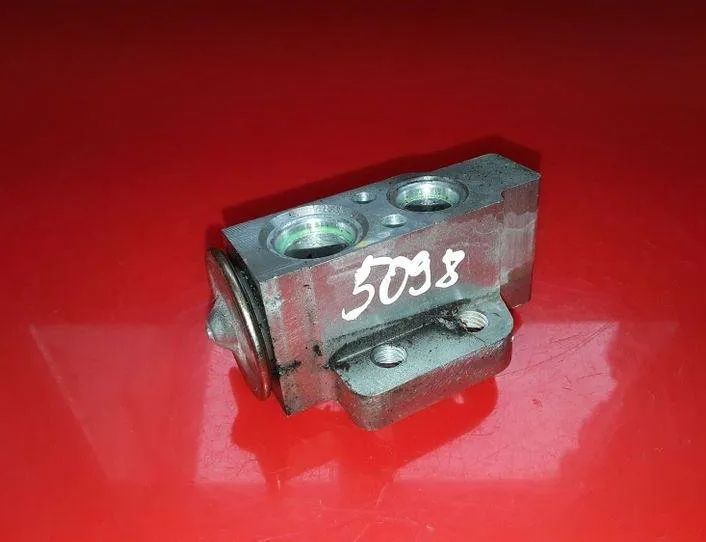 VOLKSWAGEN Passat B7 (2010-2015) Gaisa kondicioniera izplešanās vārsts 1K0820679,CZ4475002251 25546266