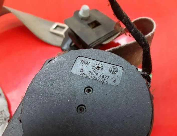 MERCEDES-BENZ C-Class W203/S203/CL203 (2000-2008) Front Left Seatbelt 00064577 25546732