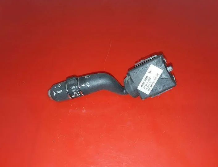 JAGUAR XF 1 generation (2007-2017) Pagrieziena rādītāja slēdzis 8W8313335AA,GP44702002 25551904