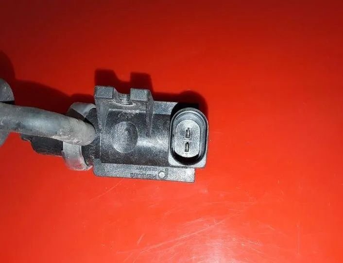 VOLKSWAGEN Touareg 1 generation (2002-2010) Соленоидный клапан 1J0906627,72290320 25552355
