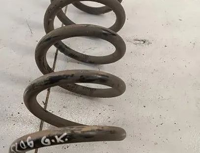 OPEL Astra K (2015-2021) Aizmugurējā kreisā amartizātora atspere N0code 25559544