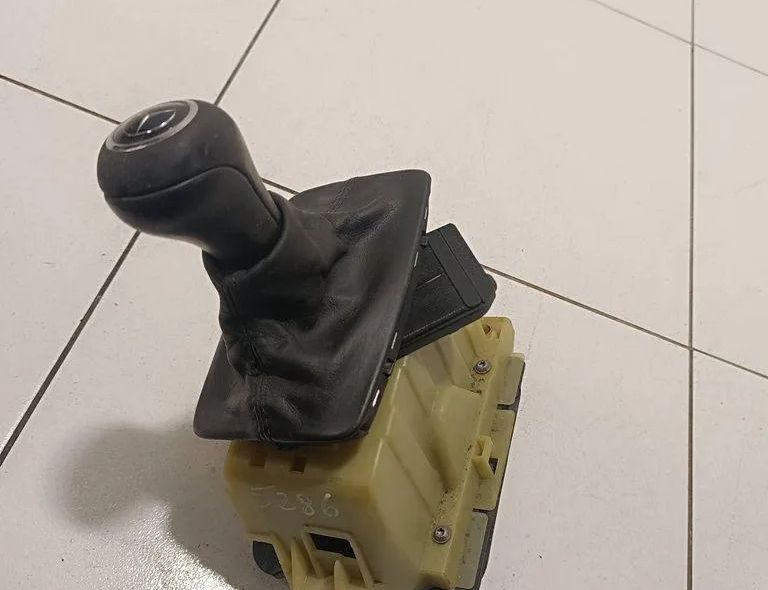 MERCEDES-BENZ E-Class W211/S211 (2002-2009) Pārnesumu pārslēgšanas mehānisms A2042676324 30355893