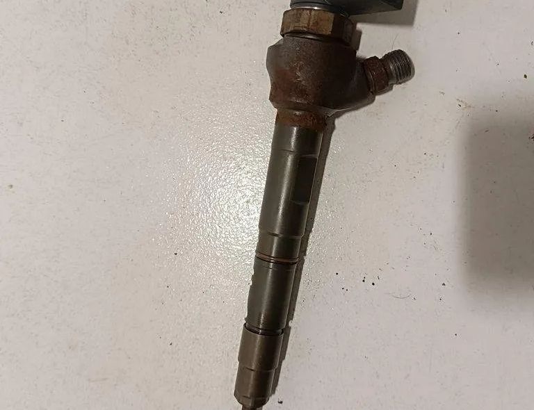 VOLKSWAGEN Passat B7 (2010-2015) Форсунка 8ZRH817,03L130277J 30356166