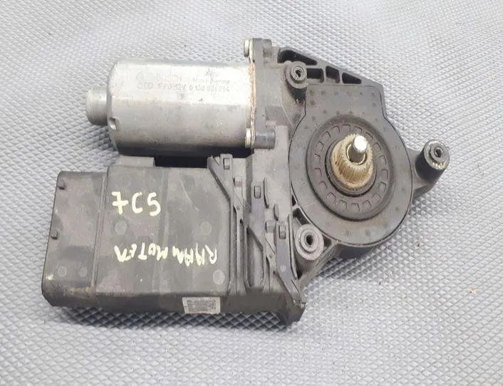 VOLKSWAGEN Passat B5 (1996-2005) Aizmugurējo labo durvju loga vadības motorīts 0130821694 27194601