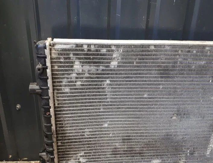 SEAT Ibiza 3 generation (2002-2008) Охлаждающий радиатор 6R0121253A 27208431