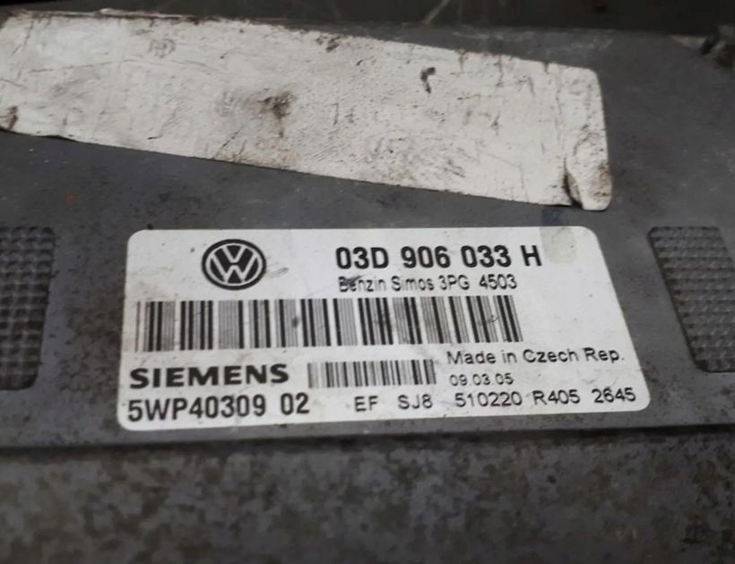 VOLKSWAGEN Fox 3 generation (2009-2020) Блок управления двигателем 03d906033h 30123301