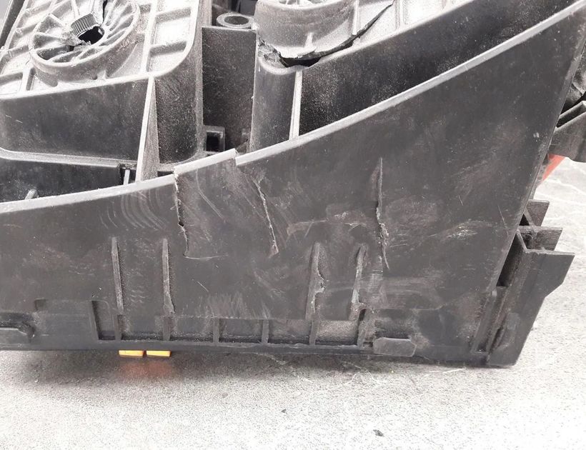 VOLKSWAGEN Golf 8 generation (2019-2023) Fuse Box 0-1394932 30126948