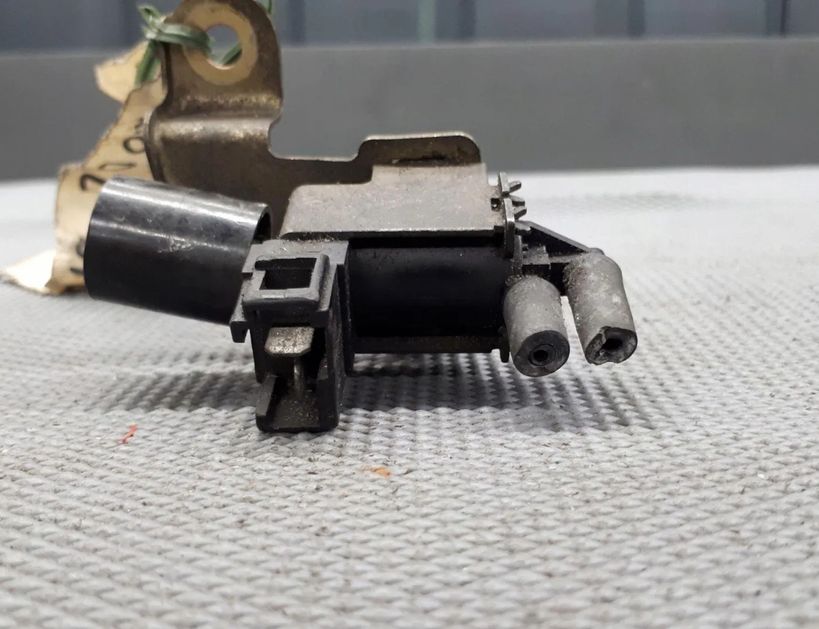 TOYOTA Avensis 2 generation (2002-2009) Solenoīda vārsts 30129873