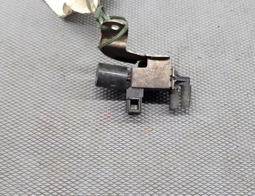 TOYOTA Avensis 2 generation (2002-2009) Solenoīda vārsts 30129873