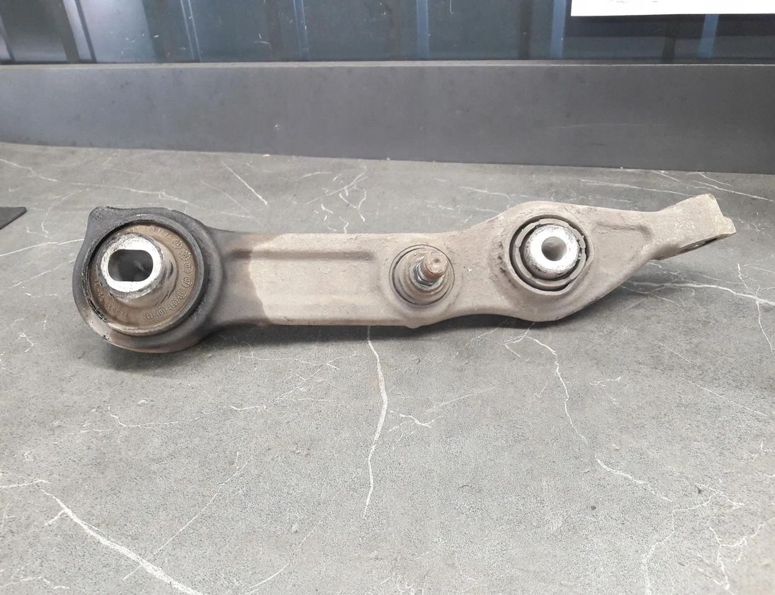 MERCEDES-BENZ E-Class W211/S211 (2002-2009) Priekšējā labā augšējā vadības svira/ričags 21103 30130980