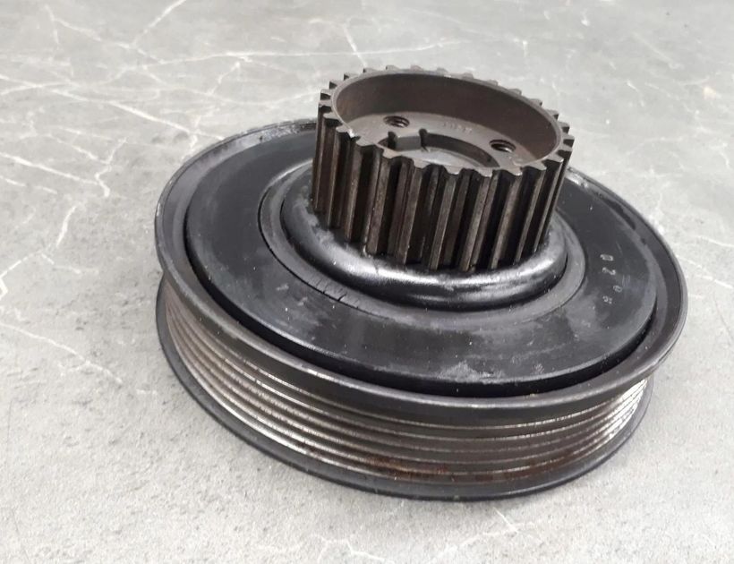 VOLKSWAGEN Golf 4 generation (1997-2006) Шкив коленчатого вала 06a105263c 30132009