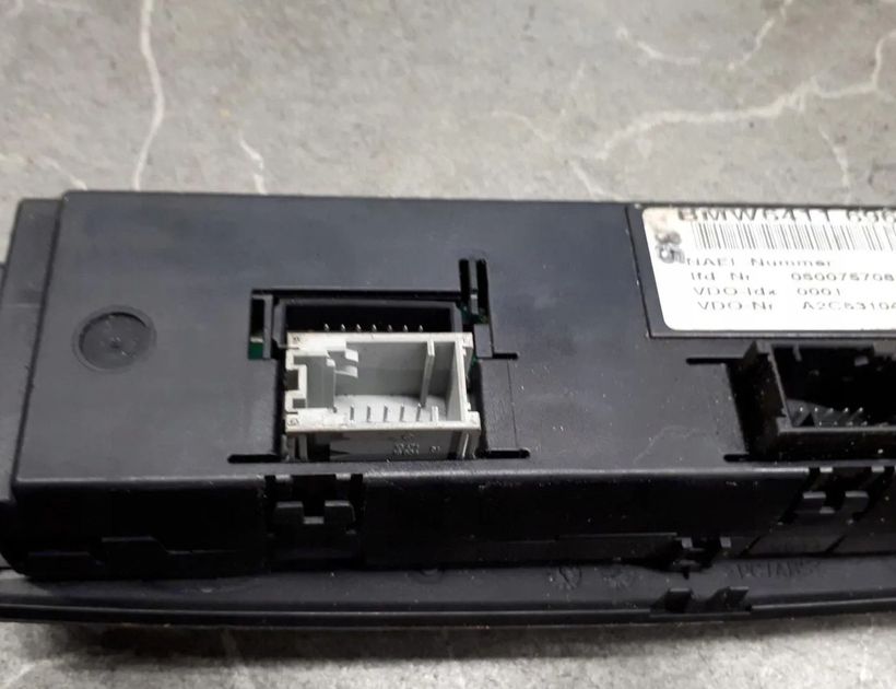 BMW 1 Series E81/E82/E87/E88 (2004-2013) Other Control Units 6960860 30167355