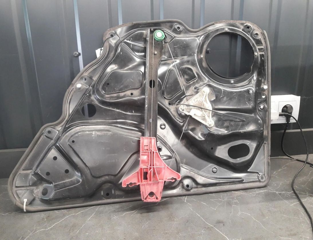 VOLKSWAGEN Passat B7 (2010-2015) Aizmugurējo kreiso durvju logu pacēlājs 3AA839755 30168808