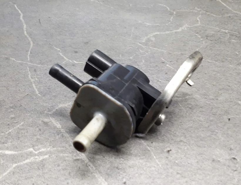 TOYOTA Corolla 8 generation E110 (1995-2002) Elektromagnētiskais vārsts 136200-7010 30174731