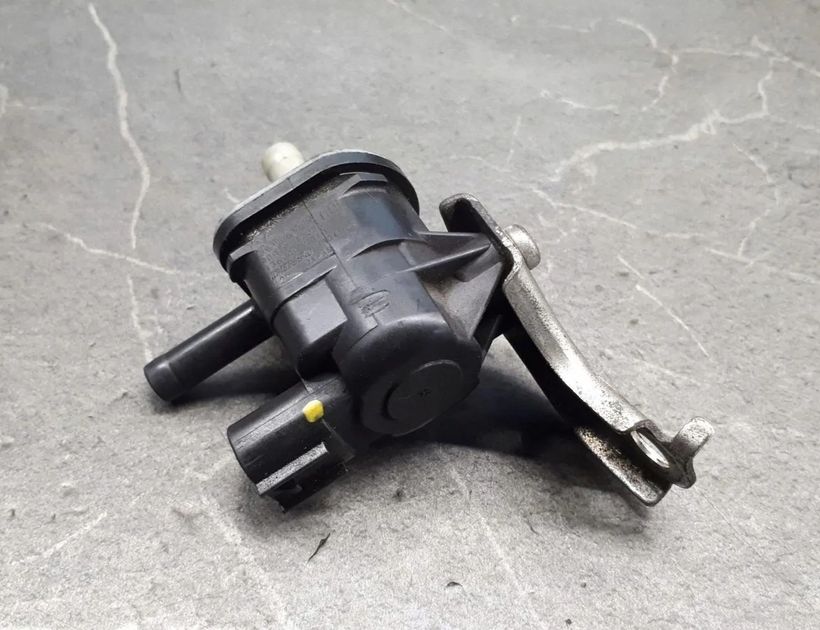 TOYOTA Corolla 8 generation E110 (1995-2002) Elektromagnētiskais vārsts 136200-7010 30174731