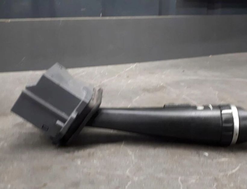 VOLVO S60 3 generation (2018-2023) Stikla tīrītāja rokturis 30739218 30184459