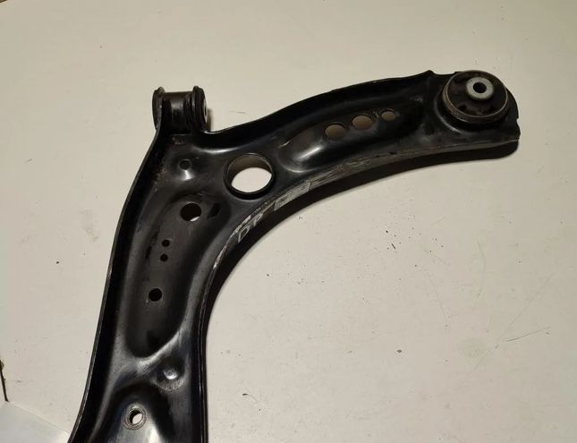 VOLKSWAGEN Jetta 7 generation (2018-2024) Priekšējās dakšas / ričagi 5QM407152B 32147168