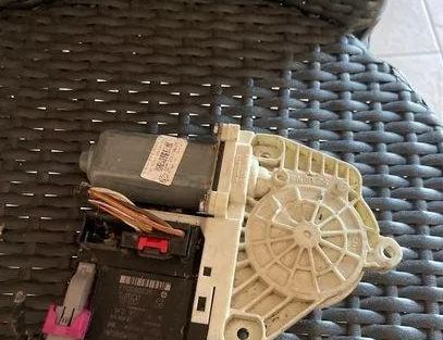 VOLKSWAGEN Passat B6 (2005-2010) Front Right Door Window Control Motor 992729105 21521642