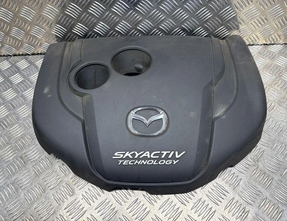 MAZDA 626 GD (1987-1996) Motora dekoratīvā plastmasa / vāks SH0510231 30505552