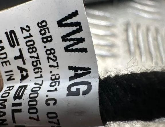 PORSCHE Macan 1 generation (2013-2023) Амортизатор крышки багажника левый 95B827851C 30769908