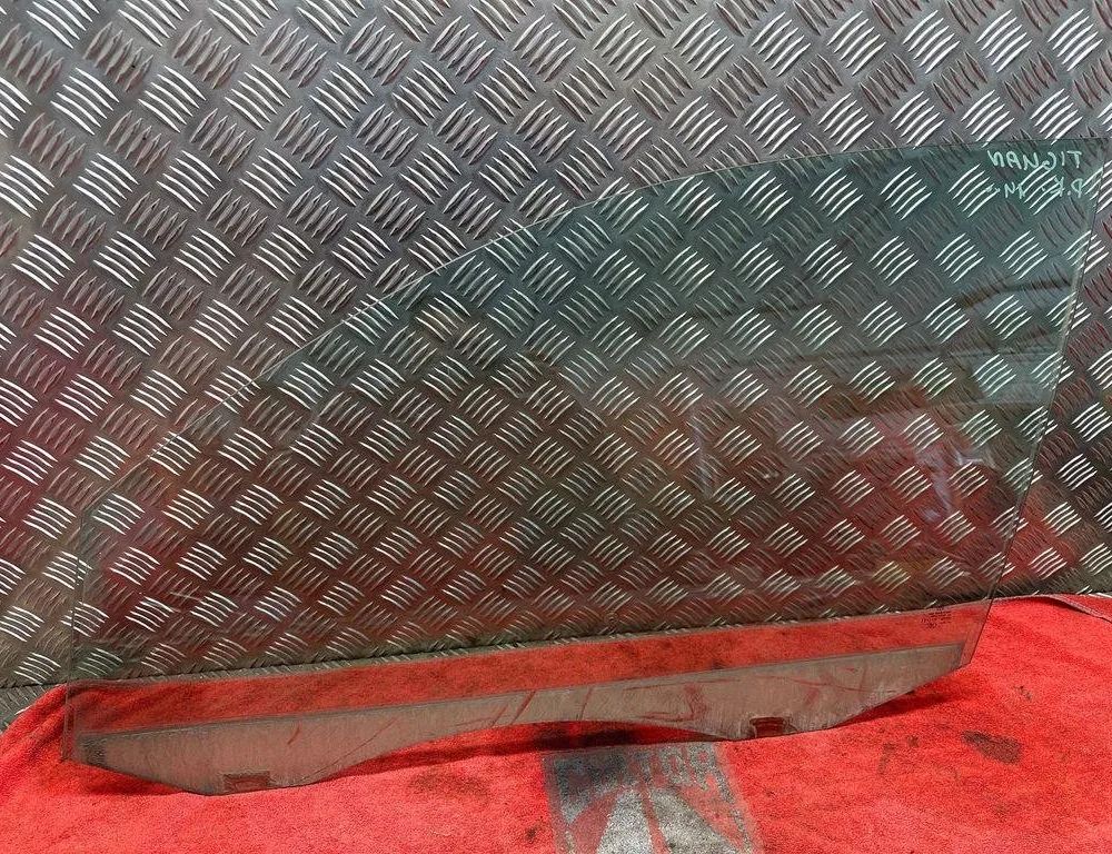 VOLKSWAGEN Tiguan 1 generation (2007-2017) Priekšējo kreiso durvju stikls 43R001025,DOT27M24100AS2 31058879