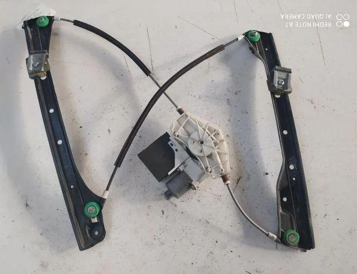 VOLKSWAGEN Golf Plus 1 generation (2004-2009) Стеклоподъемник передней левой двери 1K0959793G,5M2837402B 27002301
