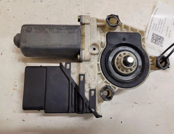 VOLKSWAGEN Bora 4 generation (2018-2023) Маторчик стеклоподъемника задней правой двери 1J4959812C,9776101438203 27010807