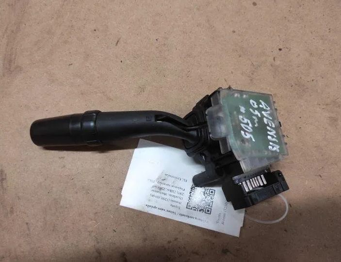 TOYOTA Avensis 2 generation (2002-2009) Wiper Control 173654,84652,05170 27035861