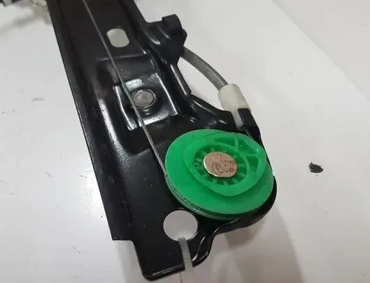 BMW 1 Series E81/E82/E87/E88 (2004-2013) Front Left Door Window Regulator 7067795,7138465,6927027 27040940