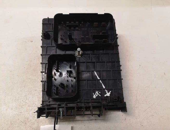 VOLKSWAGEN Golf Plus 1 generation (2004-2009) Блок предохранителей 1K0937124,1A090305,142089040 27041091