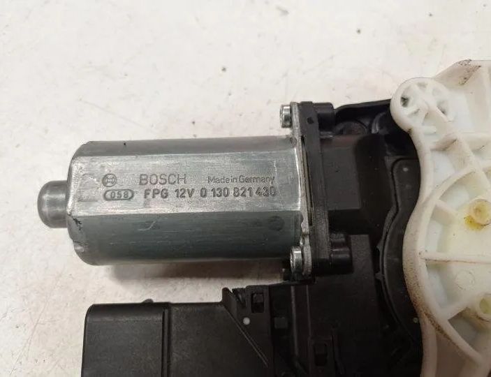 VOLKSWAGEN Golf Plus 1 generation (2004-2009) Rear Right Door Window Regulator 5M0839402A 27041130