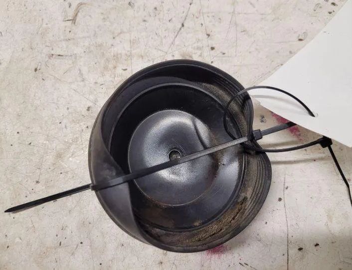 VOLVO V70 2 generation (2000-2008) Front light cover 89045709 27062405