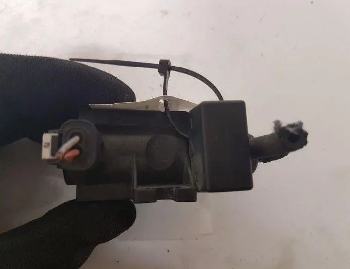 BMW 1 Series E81/E82/E87/E88 (2004-2013) Solenoid Valve 70206301,780539101 27062680