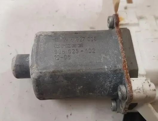 BMW 1 Series E81/E82/E87/E88 (2004-2013) Front Left Door Window Regulator 7060266S,7140588E 27066835