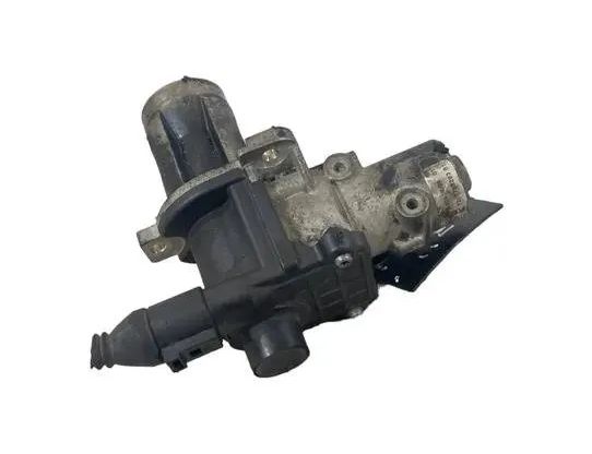 SKODA Superb 2 generation (2008-2015) EGR Valve 700365010 27070179