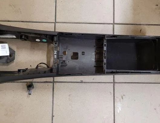 MERCEDES-BENZ C-Class W204/S204/C204 (2004-2015) Центральная консоль A2046800150,A2045401307 27089406