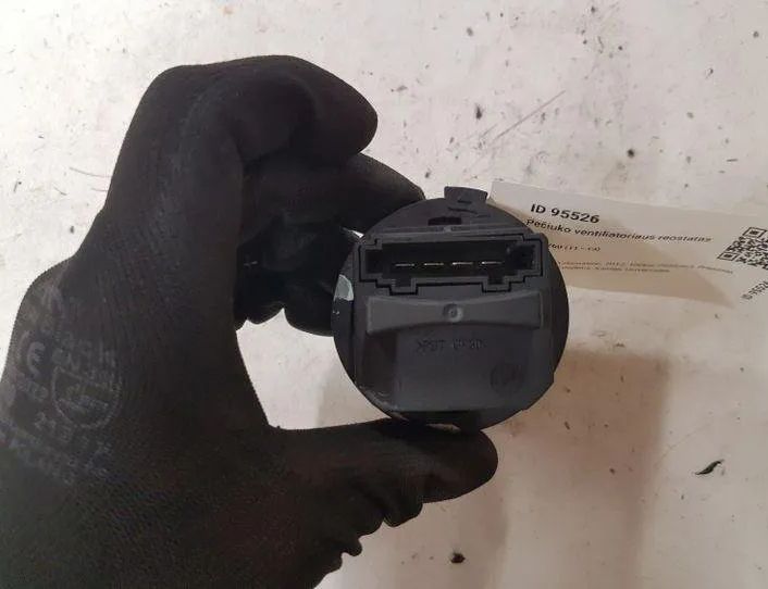 VOLVO V60 1 generation (2010-2020) Реле вентилятора печки салона 5HL00894120,F7253 27094520