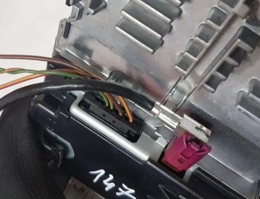 BMW 5 Series F10/F11 (2009-2017) Navigation Display 9266385 27097834